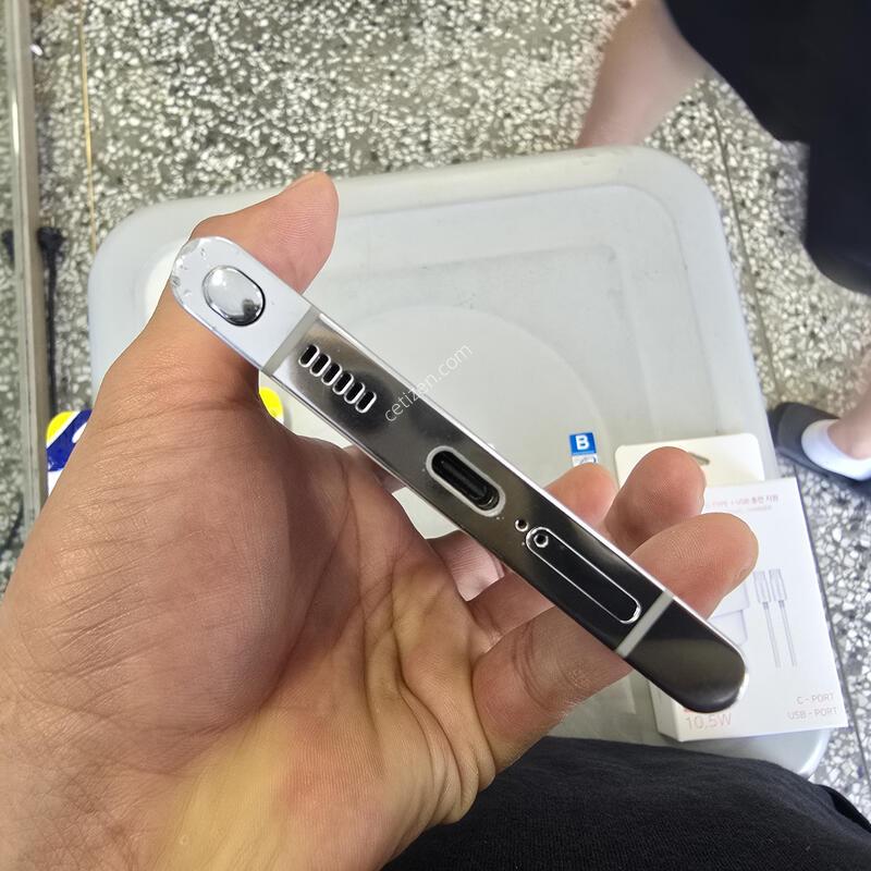 S22��Ʈ��(S908) 256G ȭ��Ʈ���� �ڱ��� ����� �˴ϴ�