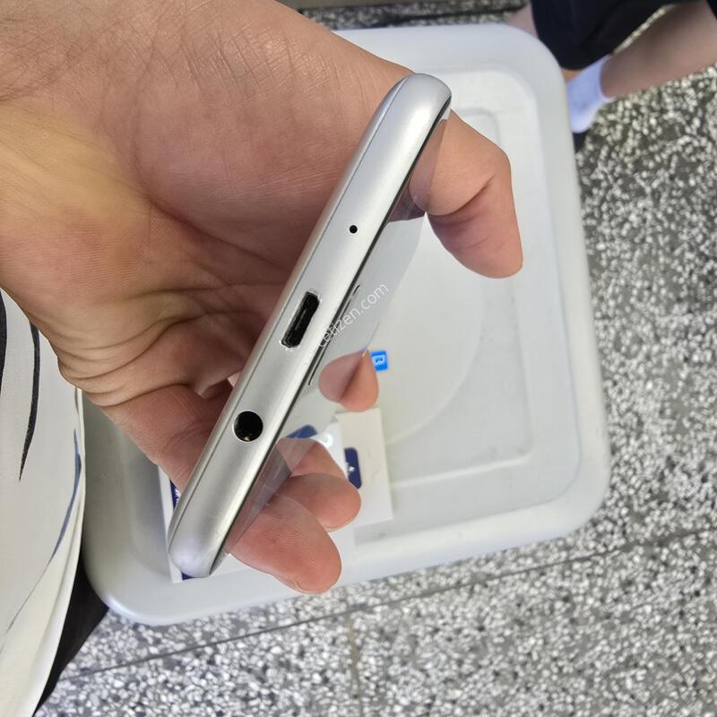 SK ���̵�2 (j727) 16G �ǹ����� ����� �˴ϴ�
