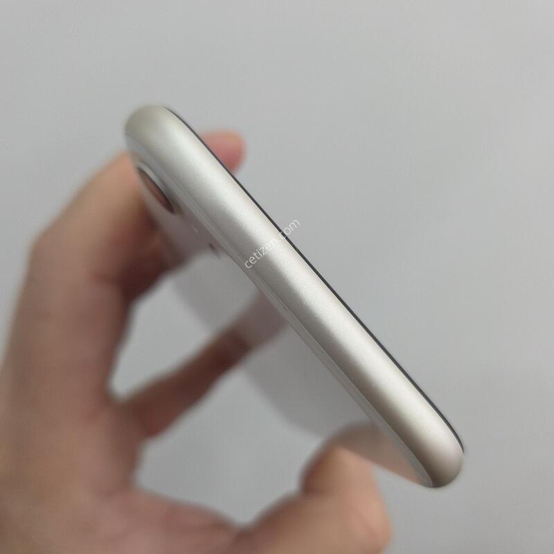������ se3 128GB ȭ��Ʈ ���͸�83%
