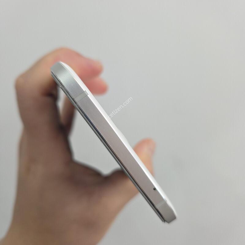 ������ A8 32GB ȭ��Ʈ