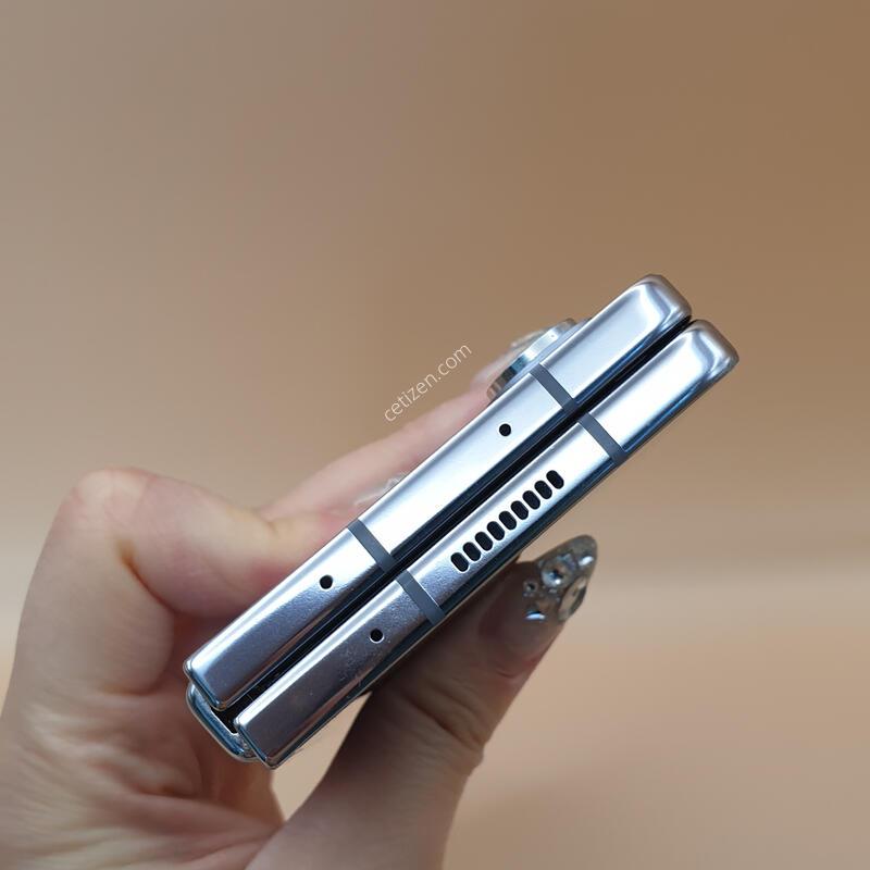 ������ Z����5 5G 256G ���̽����� �Ǹ��մϴ�-F946N