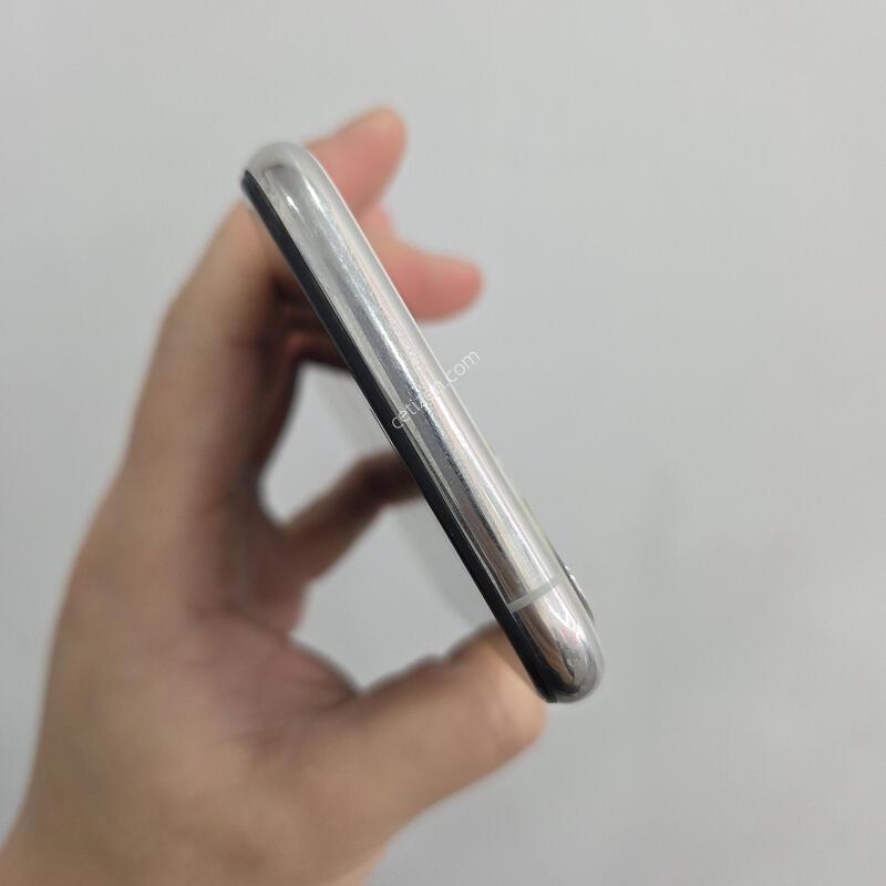 ������11���� 256GB ȭ��Ʈ