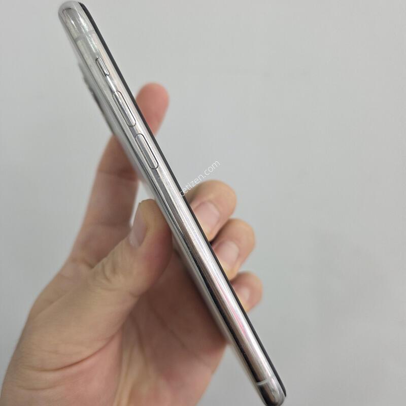 ������11���� 256GB ȭ��Ʈ