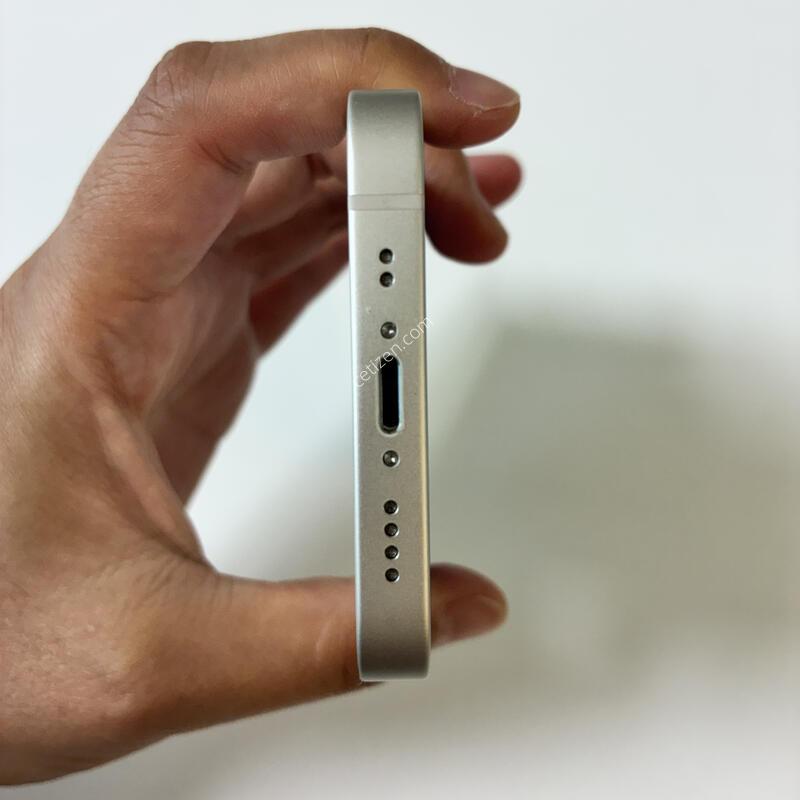 ������ 13�̴� ȭ��Ʈ128G ���͸�88% ��������ǰ ������ �Ǹ��մϴ�.