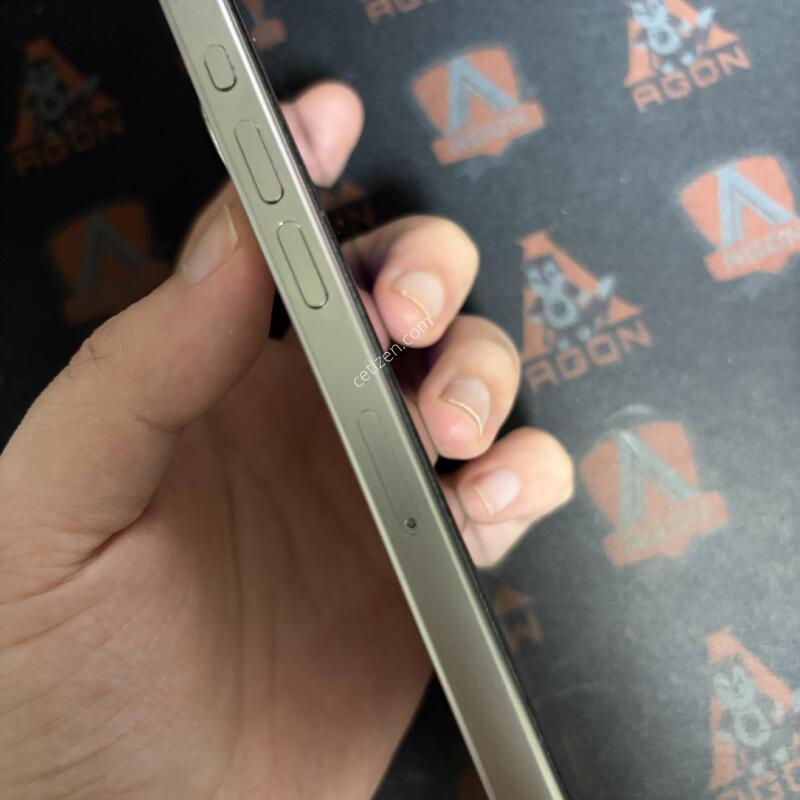 ������15���� ƼŸ��ȭ��Ʈ 256GB