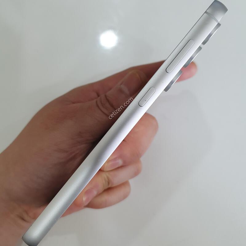 ������S23FE 256G ���ܻ� �߰��� �����