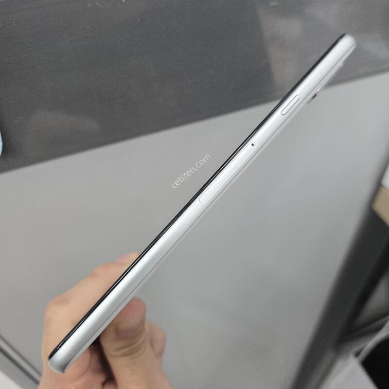 ������ A8��Ÿ (G885) ȭ��Ʈ 64GB �ܰ����� ��Ư��