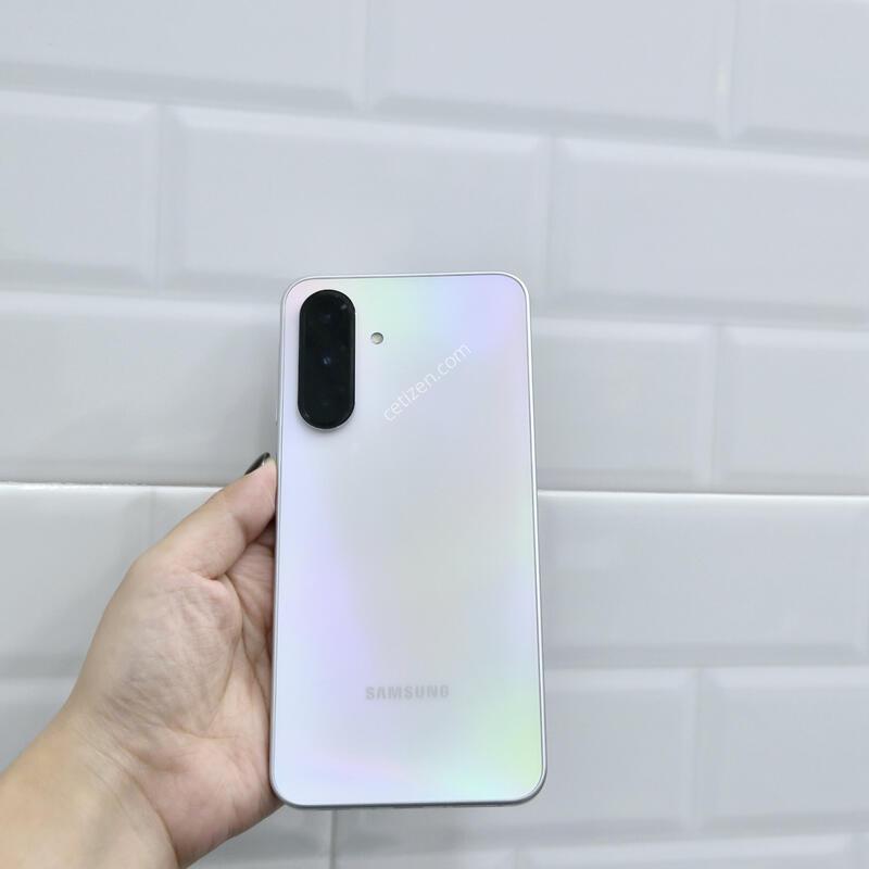 ������A36 128GB ȭ��Ʈ