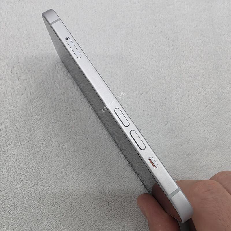 ������15 ���� 256GB ��밨 �׵θ����� �����״��