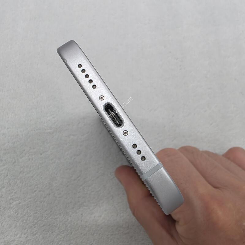 ������15 ���� 256GB ��밨 �׵θ����� �����״��