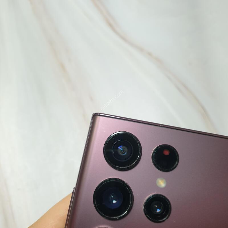 KT ������ S22��Ʈ�� ���ǵ� 256G ������ �Ǹ��մϴ�