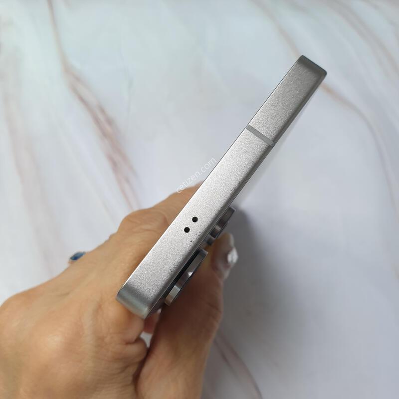 KT ������ S25��Ʈ�� ƼŸ���׷��� 256G S�� �Ǹ��մϴ�