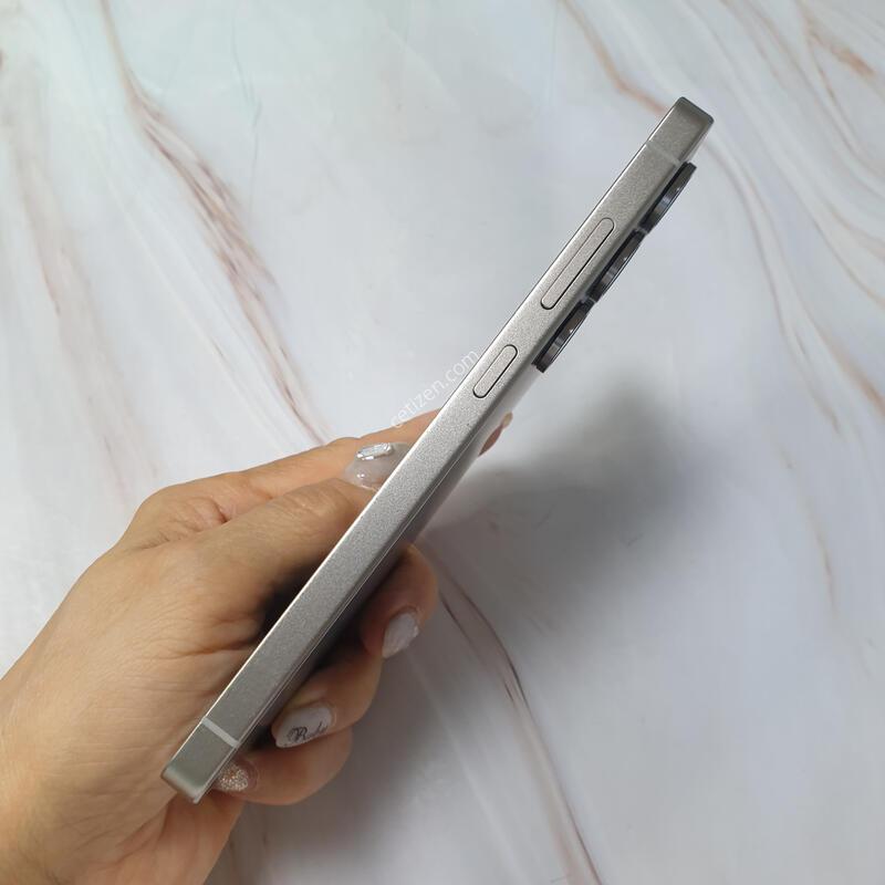 LG ������ S25��Ʈ�� ƼŸ������ 256G S�� �Ǹ��մϴ�