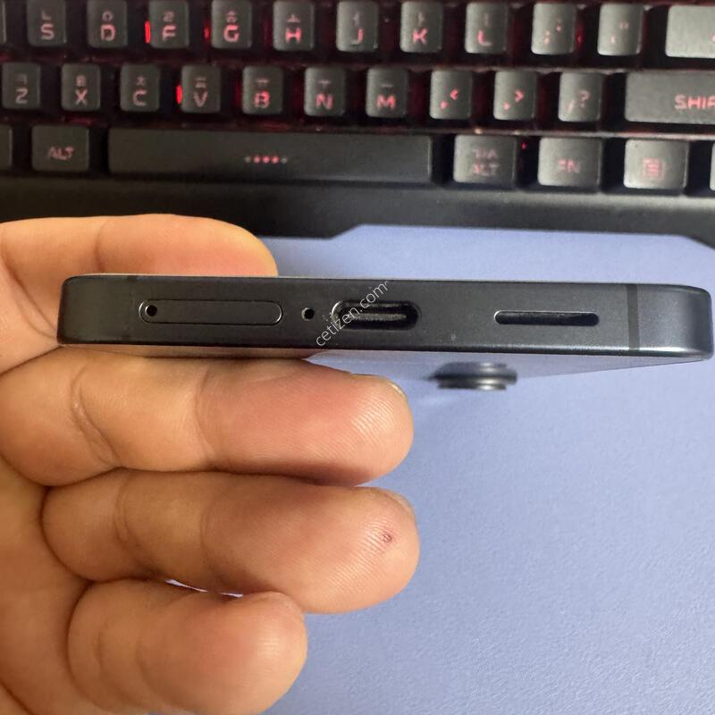 �������� SSS�� �Ｚ ������ S26 256GB �Ǹ��մϴ�.