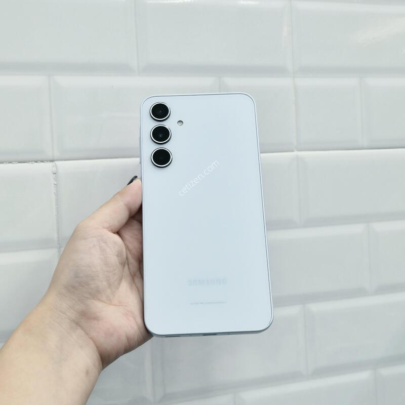 ������A35 ���̽����� 128GB