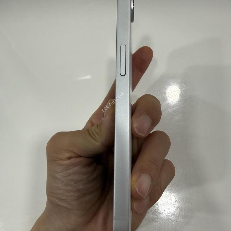 ������17e 256G ȭ��Ʈ ���͸� 100% SSS��