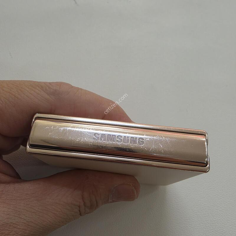 ������ Z�ø�4 ��ũ��� 256GB