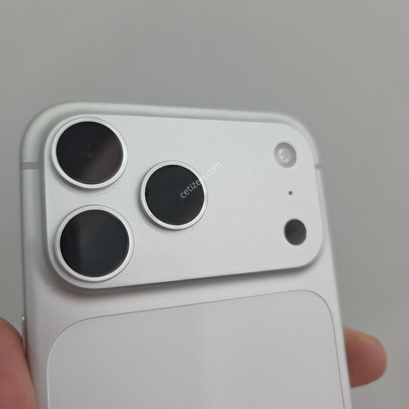������17���θƽ� 256GB �ǹ� SSS��