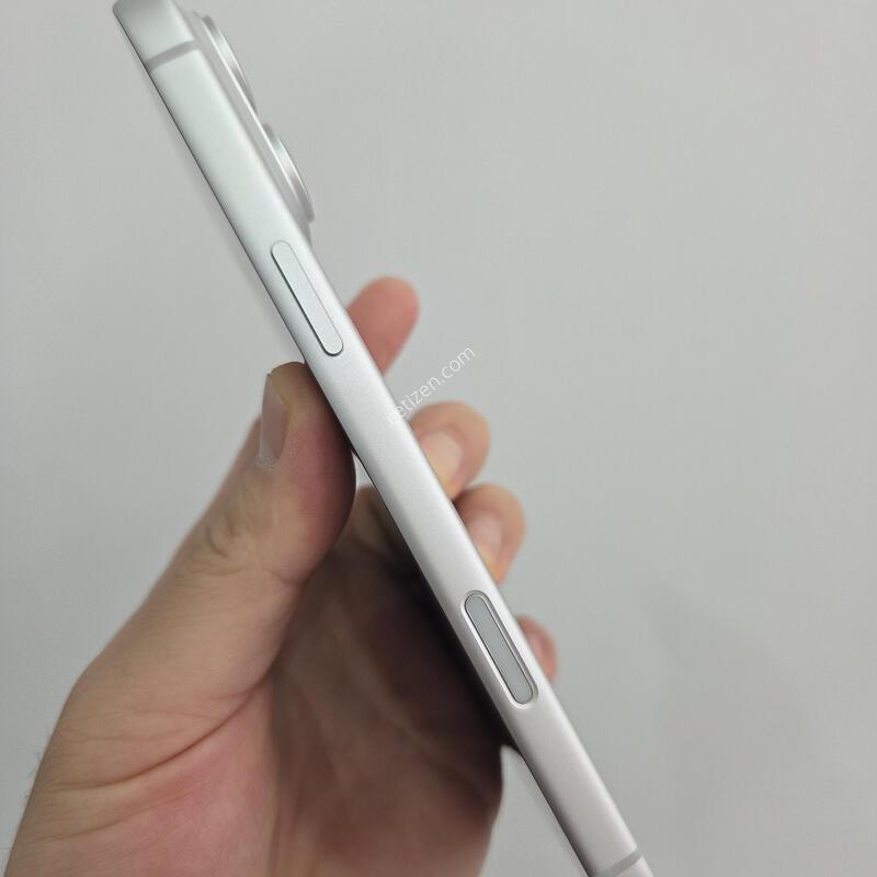 ������17���θƽ� 256GB �ǹ� SSS��