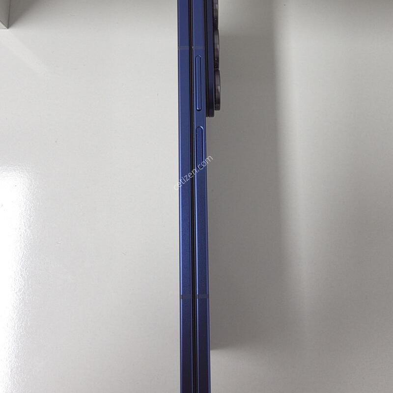 ����7 256GB
