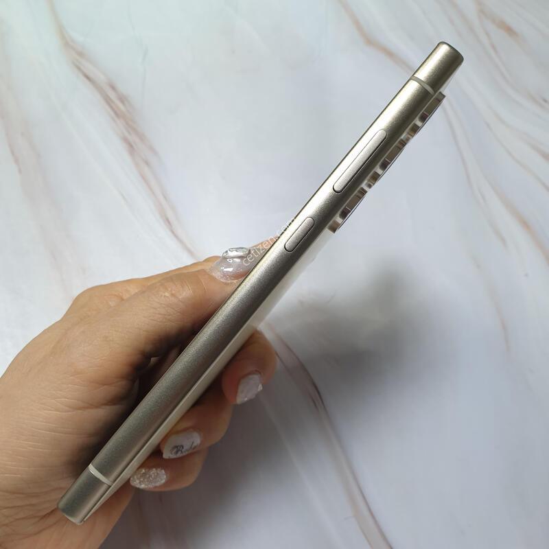 LG ������ S24��Ʈ�� ƼŸ�����ο� 256G S�� �Ǹ��մϴ�