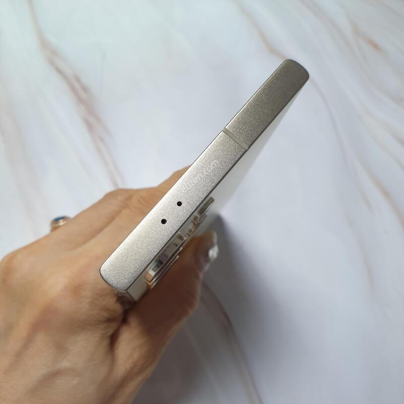 LG ������ S24��Ʈ�� ƼŸ�����ο� 256G S�� �Ǹ��մϴ�