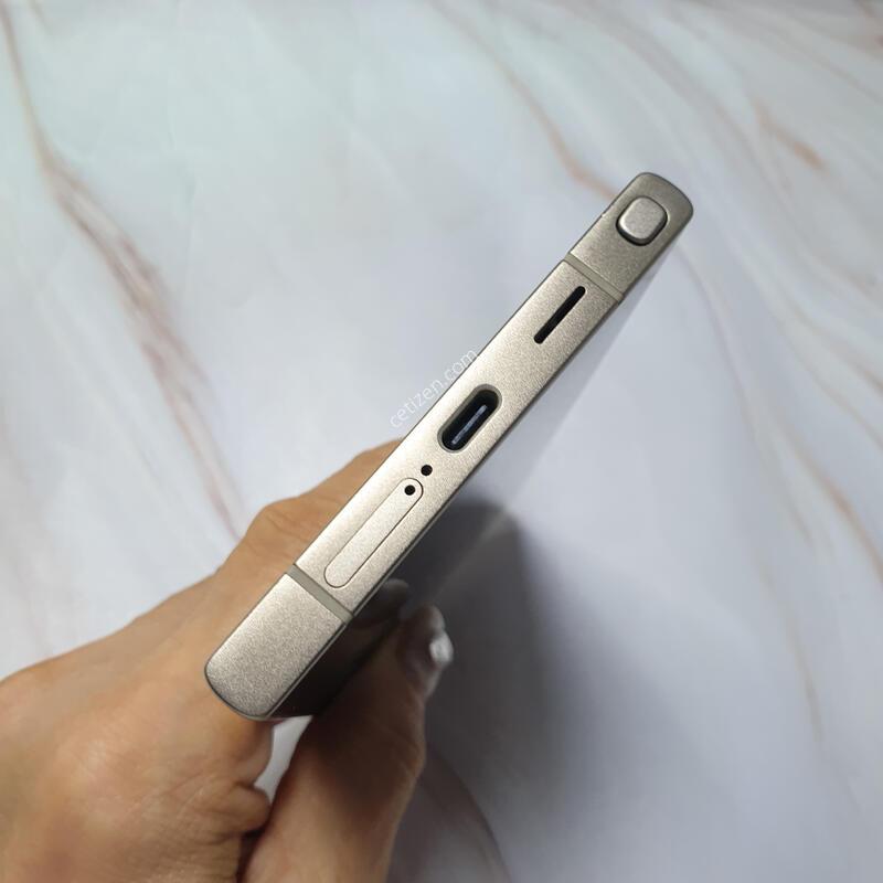 LG ������ S24��Ʈ�� ƼŸ�����ο� 256G S�� �Ǹ��մϴ�