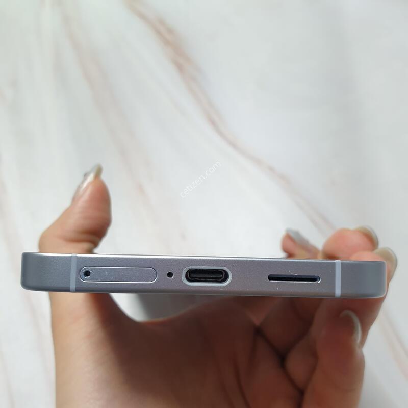 LG ������ S25+ ���̽����� 256G S�� �Ǹ��մϴ�
