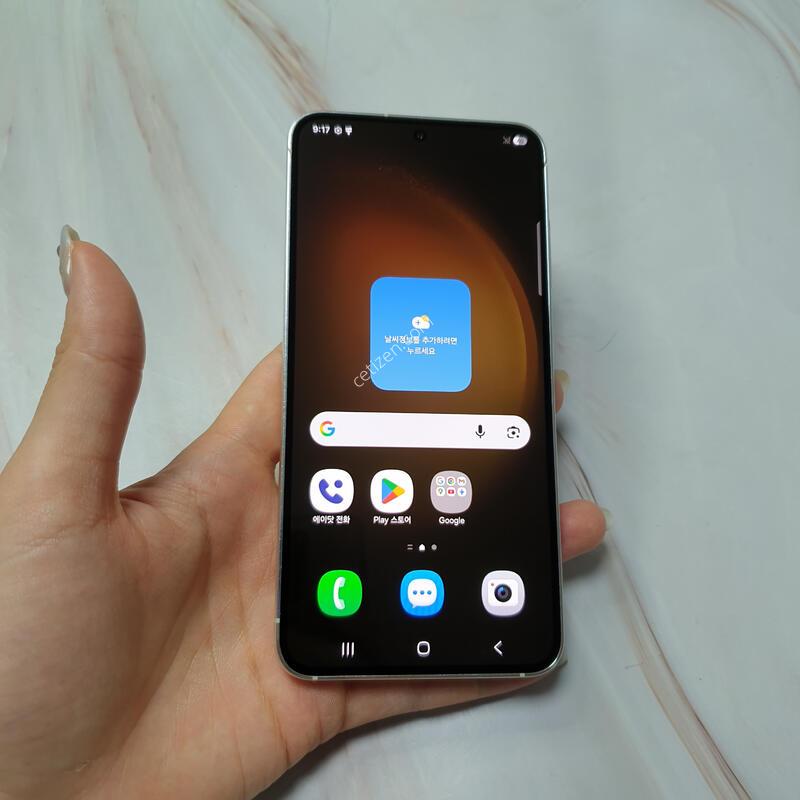 SK ������ S23 ũ�� 256G A�� �Ǹ��մϴ�