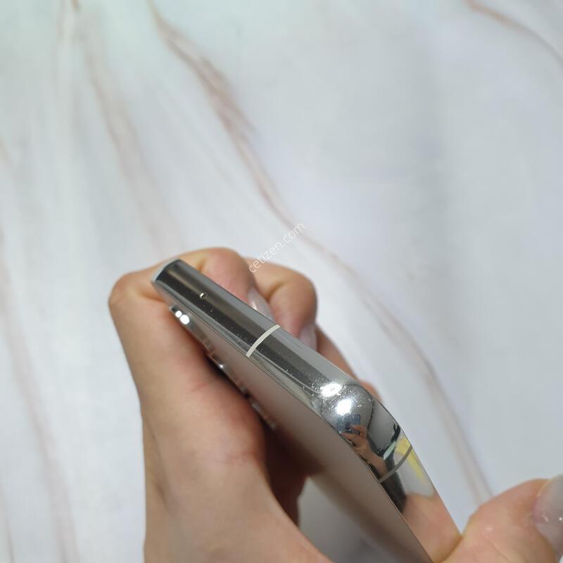 SK ������ S23 ũ�� 256G A�� �Ǹ��մϴ�