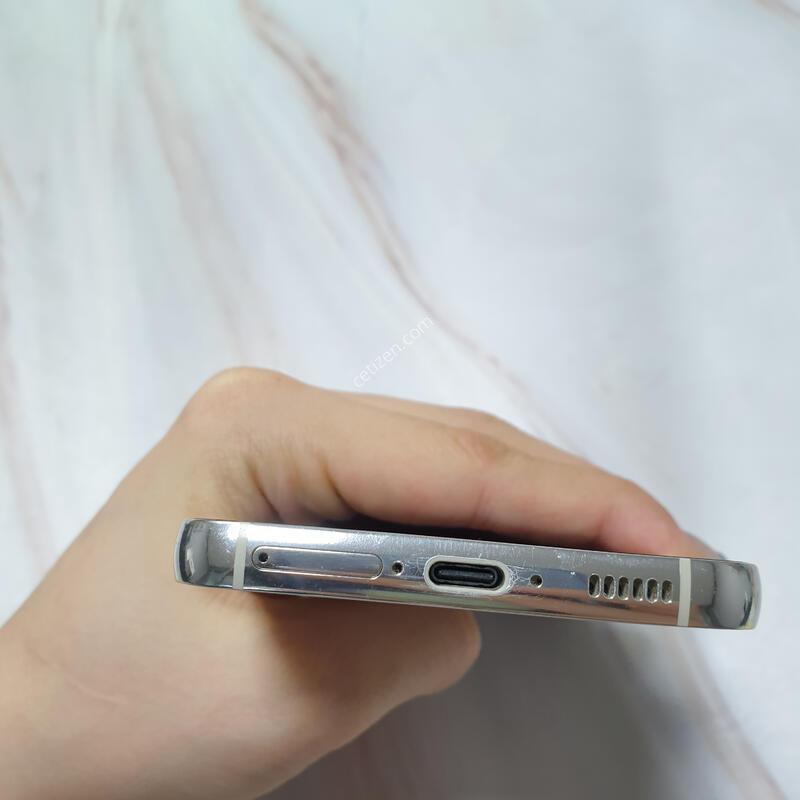 SK ������ S23 ũ�� 256G A�� �Ǹ��մϴ�