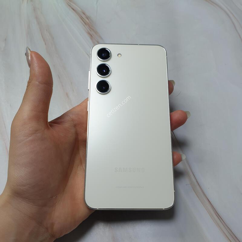 SK ������ S23 ũ�� 256G A�� �Ǹ��մϴ�