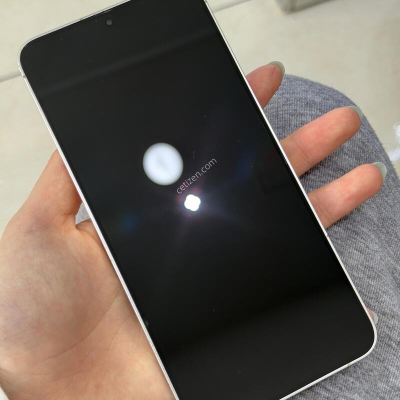 ������ S24�÷��� 256 ũ��