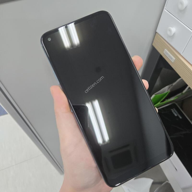 ����SS�� LG Q61 ȭ��Ʈ 64GB ���ܻ� ������ ����� ��Ư��