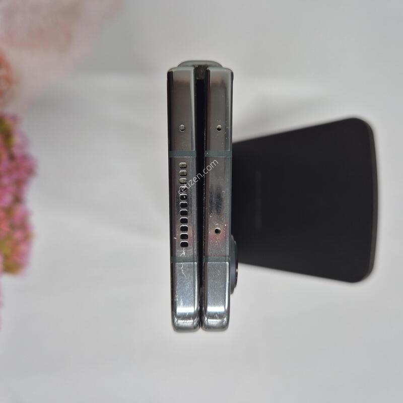 ����������4 �׷��̱׸� 256GB
