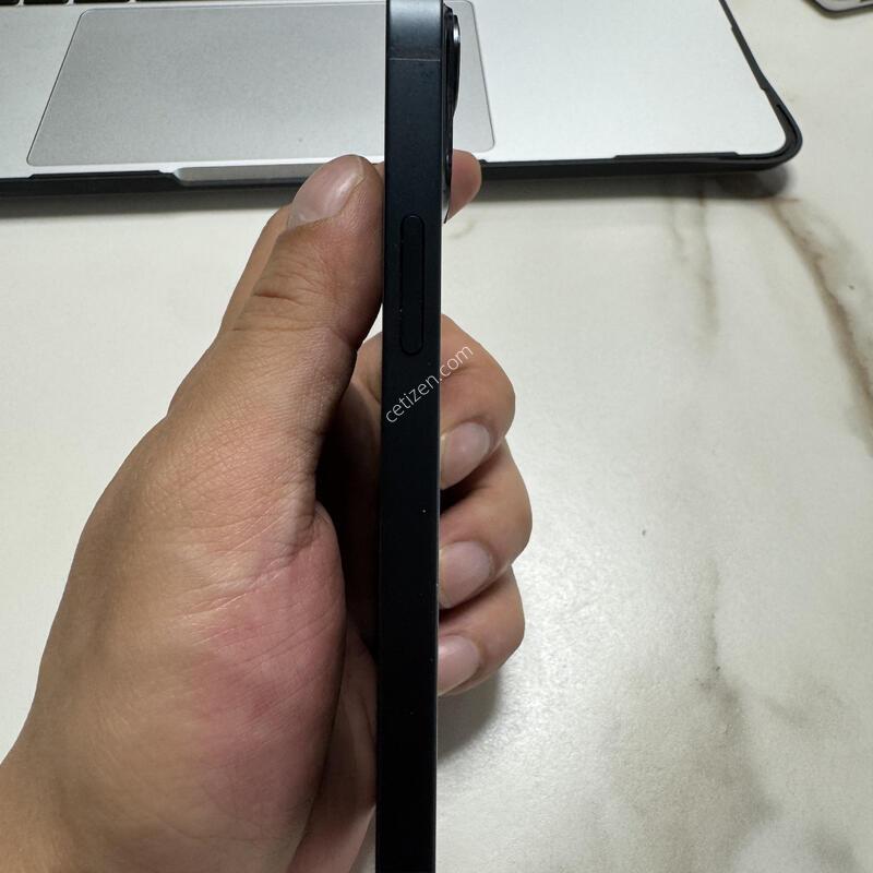 (97%)������13�̴� 128G �̵峪�� �Ǹ��ؿ�.