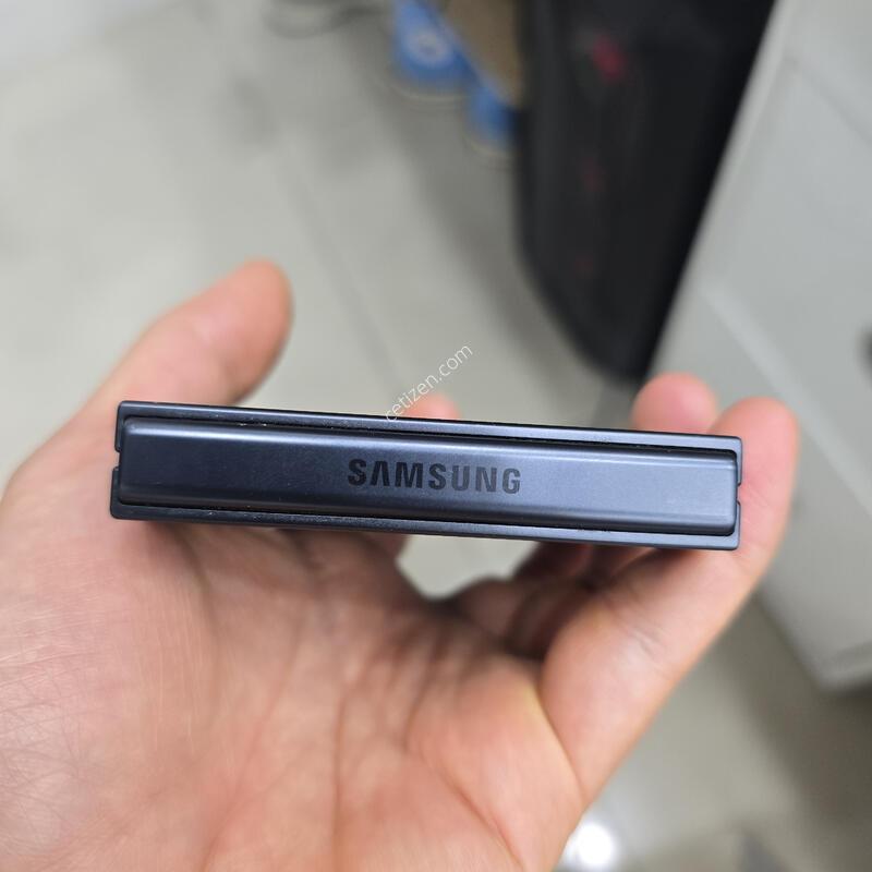 �ø�7 256GB