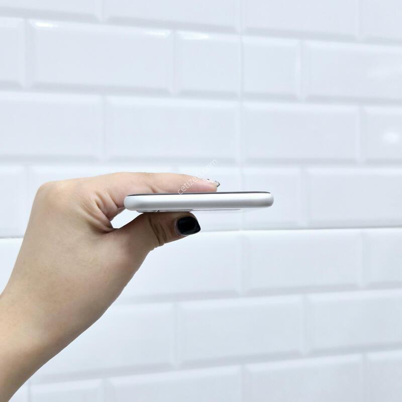 ������SE2 64GB ȭ��Ʈ