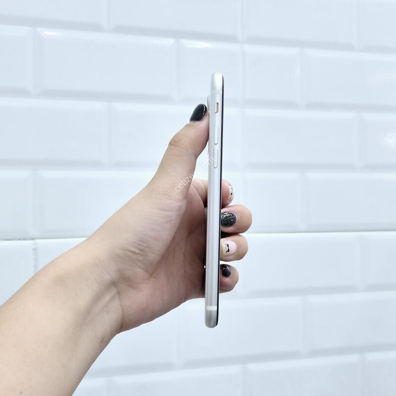 ������SE2 64GB ȭ��Ʈ