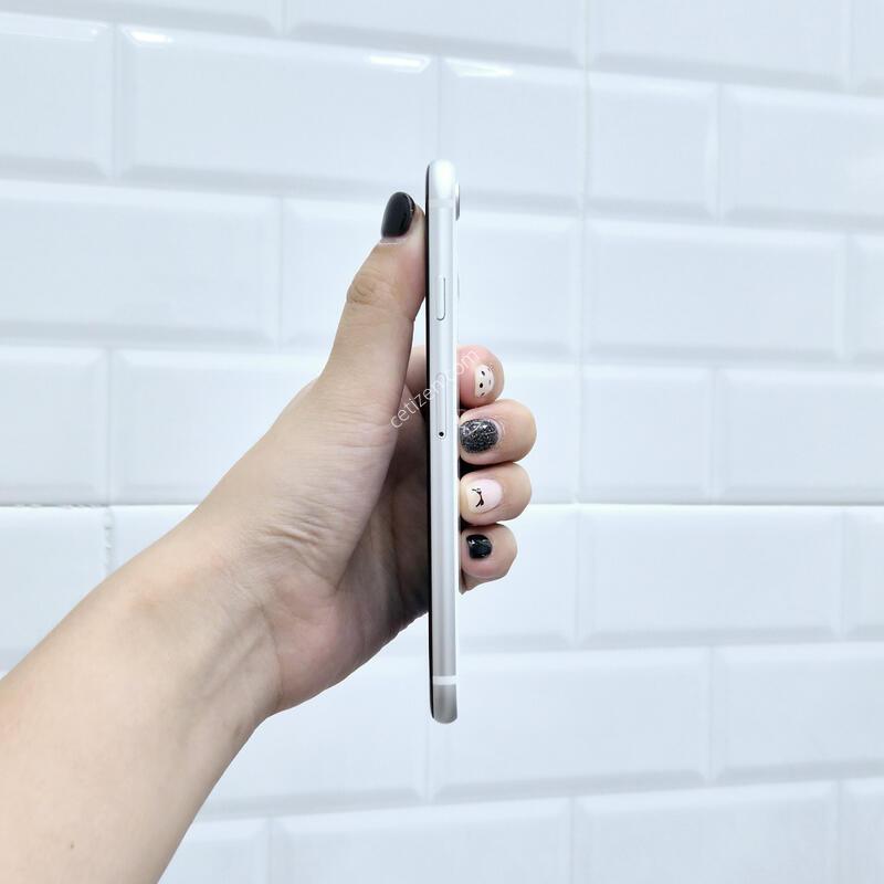 ������SE2 64GB ȭ��Ʈ