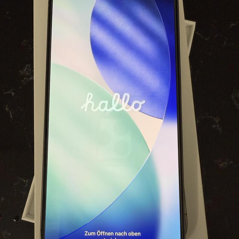 ������ 15���� 256GB ���߷� ƼŸ��