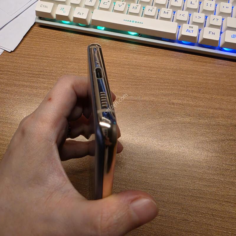 ������ S21 256GB ���̿÷�