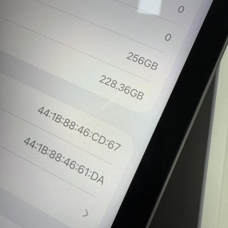 �����е�����12.9 256GB �����潽�� �˴ϴ�.