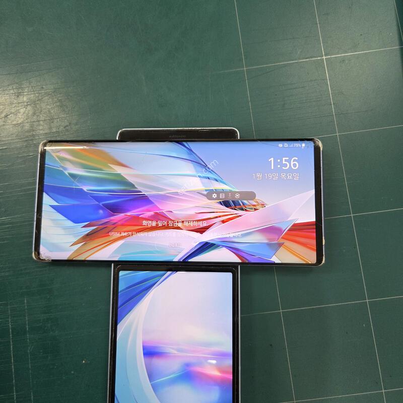 LG ��(F100N)  �ļ��� �Ǹ��մϴ�~