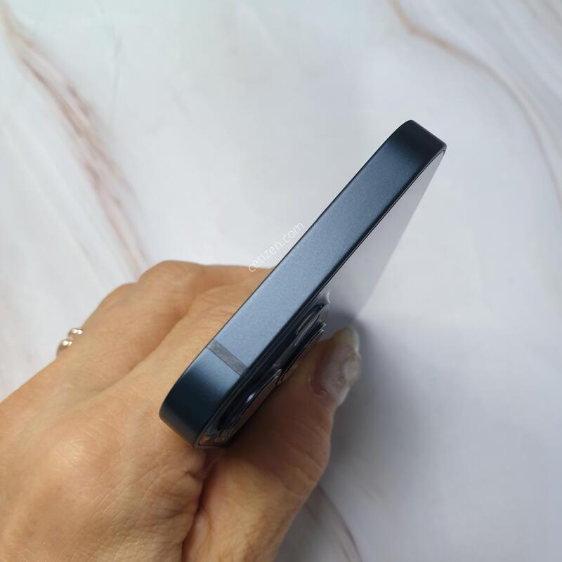 ������13�̴� ���� 128G A�� �Ǹ��մϴ�