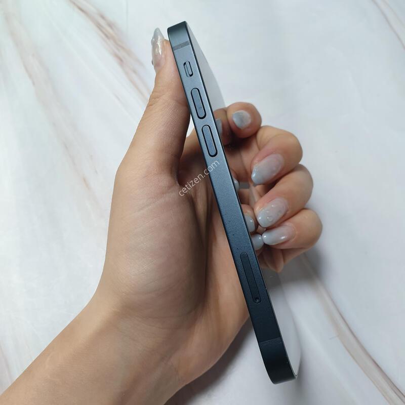 ������13�̴� ���� 128G A�� �Ǹ��մϴ�