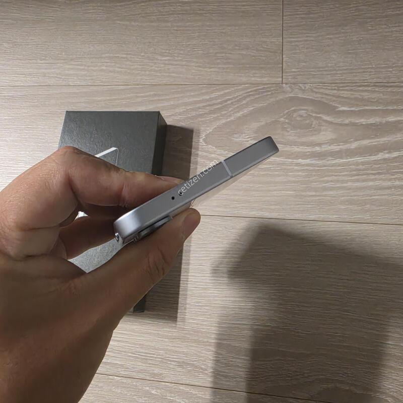 S25 256GB SKT ���̽����� �˴ϴ�.
