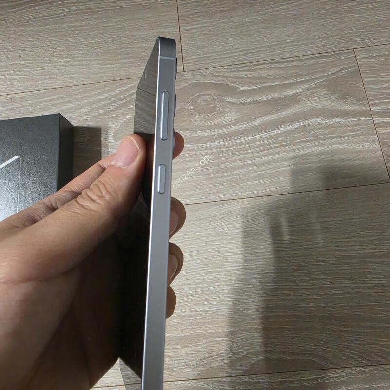 S25 256GB SKT ���̽����� �˴ϴ�.