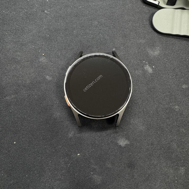 �����ÿ�ġ7 40mm LTE �������� ��Ż� KT