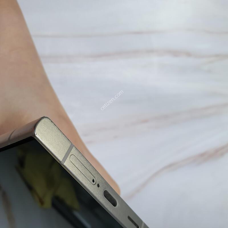 KT ������ S24��Ʈ�� ƼŸ���׷��� 512G ������ �Ǹ��մϴ�